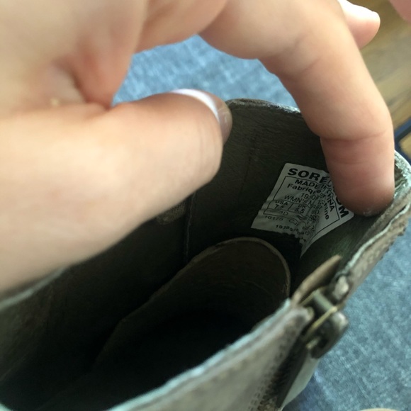 sorel uptown wedge boots